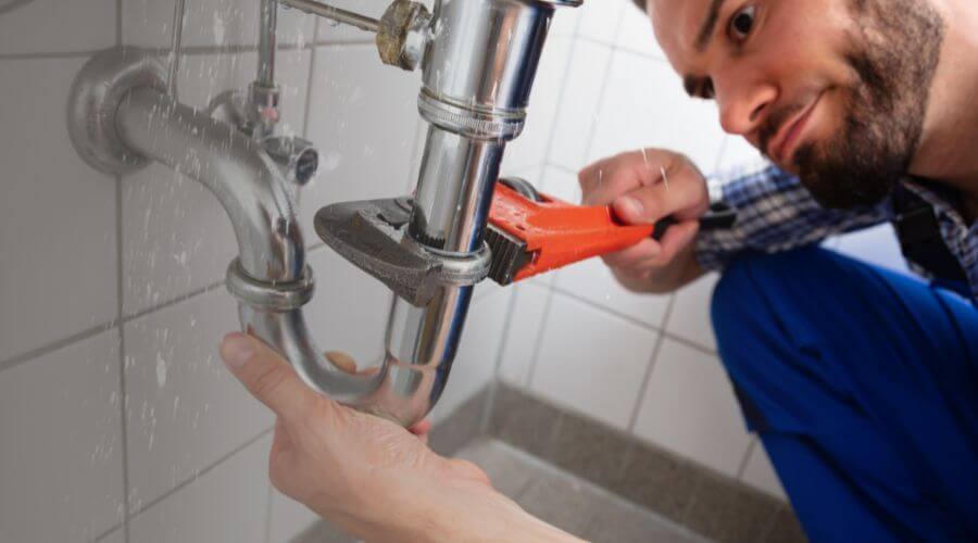 Expert burst pipe repair services in Muscoda, WI